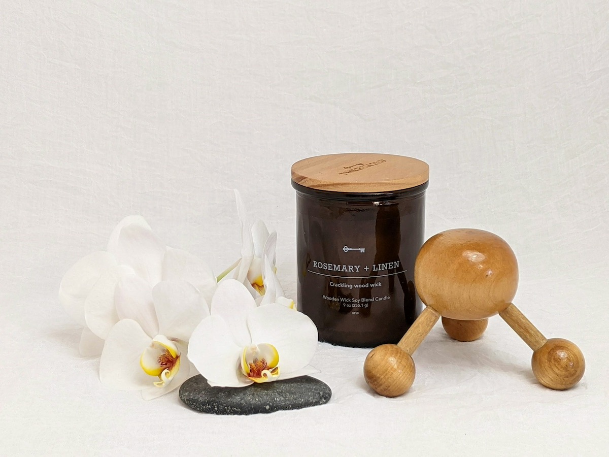 candela massaggi con attrezzo per massaggi